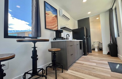Orderville House | Glass Star Gazing Bedroom Cabin Near Zion & Bryce