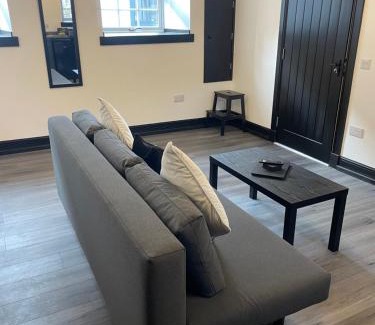 Irvine Apartment | GlasVenn Cottages