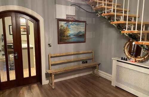 Killarney House | Gleanntan House - Beautiful Family Town House