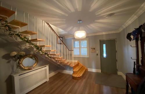 Killarney House | Gleanntan House - Beautiful Family Town House