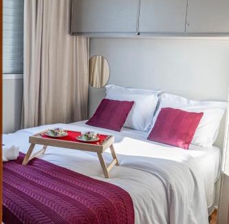 Gleba Fazenda Palhano Apartment | Gleba impecável, sacada envidraçada, ar, lava-seca