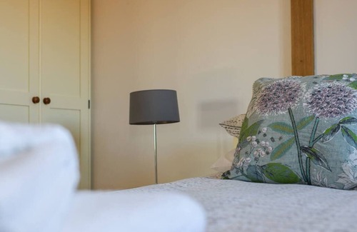 Stone in Oxney House | Glebe Cottage in the beautiful Tenterden