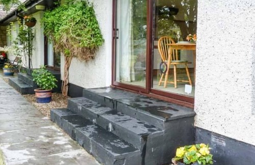 Beauly Cottage | GLEN AFFRIC VIEW AT HILL HOUSE, family friendly in Cannich