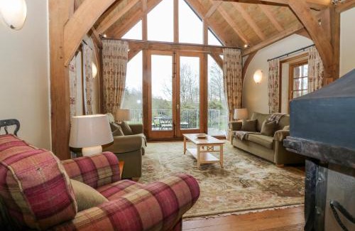 Kirriemuir House | Glen Cruick