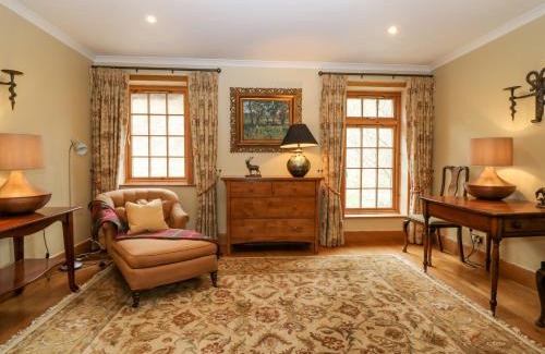 Kirriemuir House | Glen Cruick