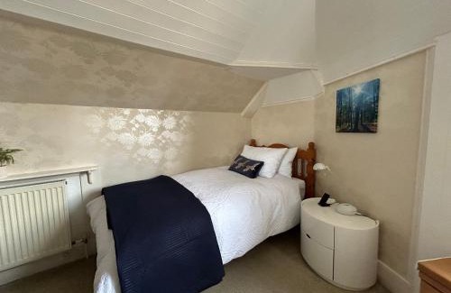 Nairn Bed & Breakfast | Glen Lyon Lodge Bed and Breakfast