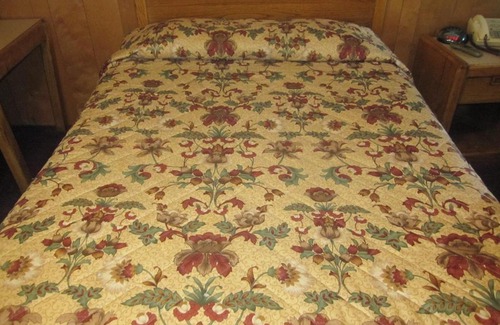 Utica Hotel | Glen Motel - Utica