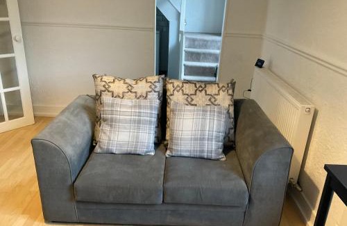 Largs Apartment | Glenashdale 28 A 1/R Boyd Street Largs KA308LE