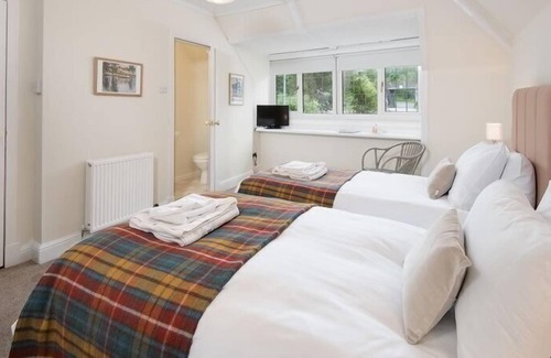 Crianlarich House | Glenbruar House