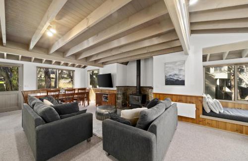 Dinner Plain Ski Chalet | Glencoe