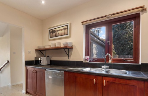 Saundersfoot Cottage | Glendale Cottage - Sea Views and Hot Tub