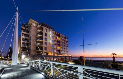 Glenelg Apartment | Glenelg