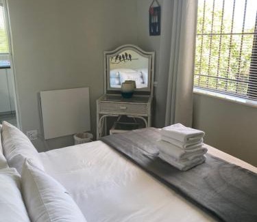 Port Elizabeth House | Glenelg Road Guesthouse
