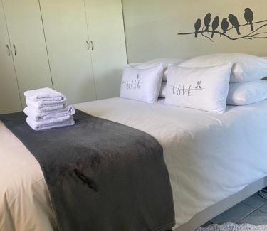 Port Elizabeth House | Glenelg Road Guesthouse