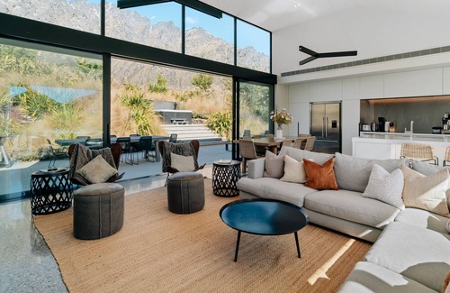 Jacks Point House | GLENFIDDICH RETREAT - JACKS POINT HOLIDAY HOME in Queenstown