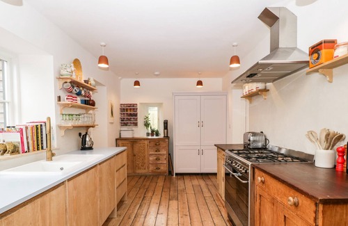 Gillingham Cottage | GLENFIELD, pet friendly, with pool in West Stour