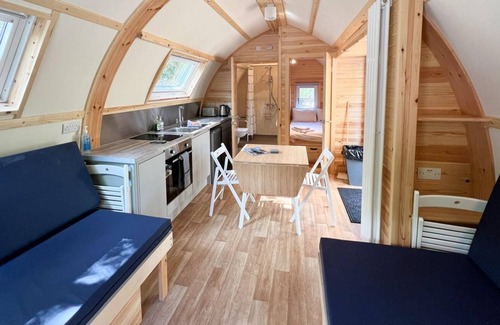 Tomintoul Cabin | Glenlivet Glamping in a Cosy Wooden Lodge - Dog Friendly