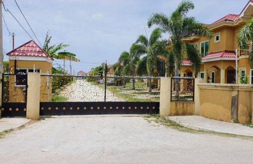 May Pen House | Glenmuir La Ville - Gated Com May Pen
