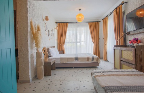 Kucukkuyu Bed & Breakfast | Glenn Hotel & Beach