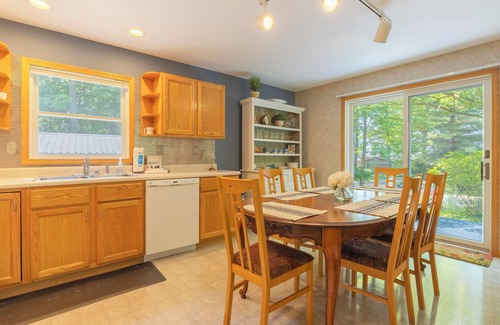 Fennville House | Glennwood Cottage! Coastal woodsy charm with association beach access