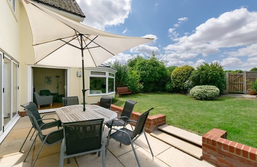 Woodbridge House | Gleve House - Four Bedroom House, Sleeps 7