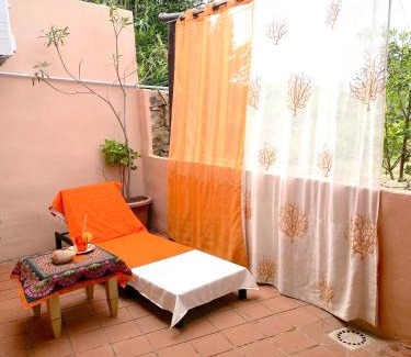 Canneddi Apartment | Gli Oleandri di Calarossa - 5m walk to the beach