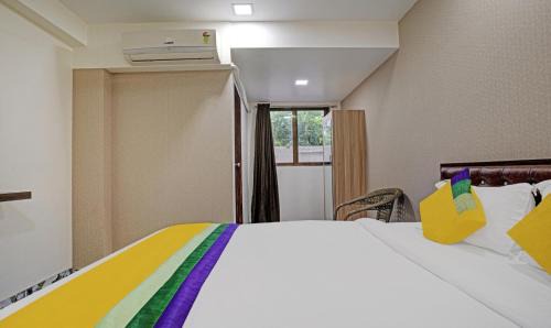 Mahape House | Glitz Hotels Golden Birds - Mahape, Navi Mumbai