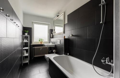 Schwabing-Freimann Apartment | Global Living - Design Apartments I Terrace I Kitchen I Smart-TV I Parking space I München