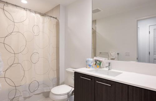 Reston Apartment | Global Luxury Suites at Reston Town Center