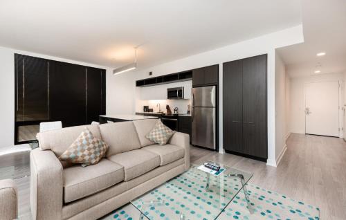 Reston Apartment | Global Luxury Suites at Reston Town Center