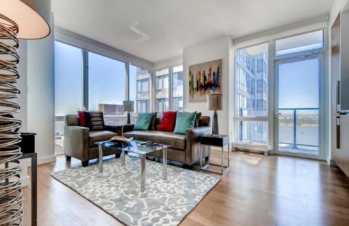 Hell's Kitchen Apartment | Global Luxury Suites at Sky
