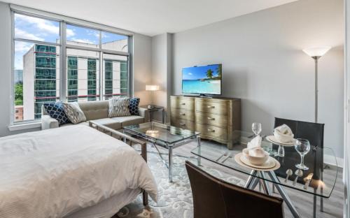 Woodmont Triangle Apartment | Global Luxury Suites Bethesda Chevy Chase