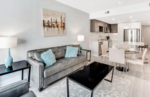 Woodmont Triangle Apartment | Global Luxury Suites Bethesda Chevy Chase