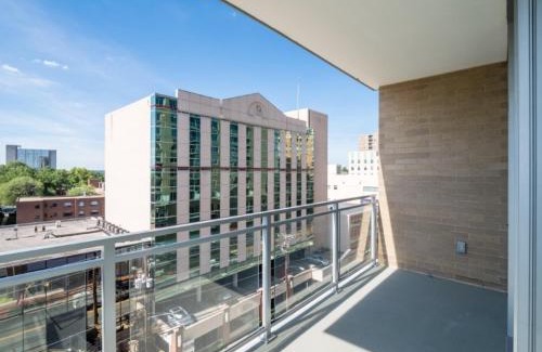 Woodmont Triangle Apartment | Global Luxury Suites Bethesda Chevy Chase
