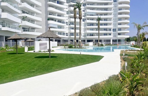 Canet de Berenguer Apartment | Global Properties, Bonito apartamento con terraza en Gran Canet