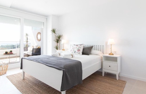 Canet de Berenguer Apartment | Global Properties, Bonito apartamento con terraza en Gran Canet