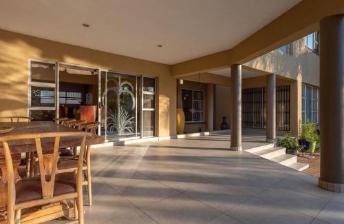 Kareeberg Apartment | Global Properties