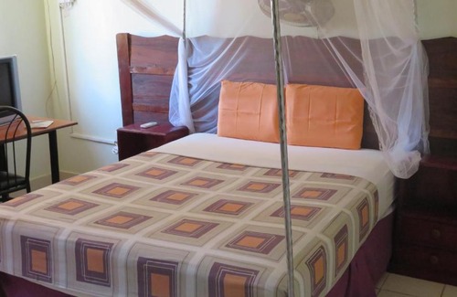 Pakwach Hotel | Global Village Hotel