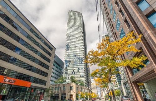 Bay Cloverhill Apartment | Globalstay. Burano Condos in Downtown Toronto