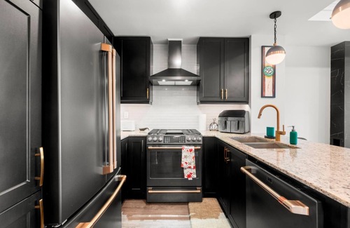 Long Branch House | GLOBALSTAY. Townhouse in Etobicoke Minutes Away Waterfront