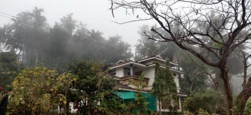 Tariyod House | Gloria Homes - Near Padinjarathara Dam