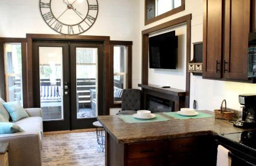 Monteagle House | Glorious Cabin with Stunning Sights in Monteagle, Tennessee
