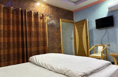 Mansehra Hotel | Glorious Continental Hotel
