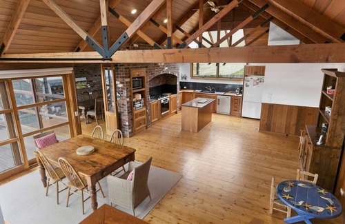 Barwon Heads House | Glorious Golightly Beach House, Barwon Heads