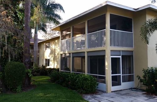 East Naples Apartment | Glorious in the Glades Golf and Country Club