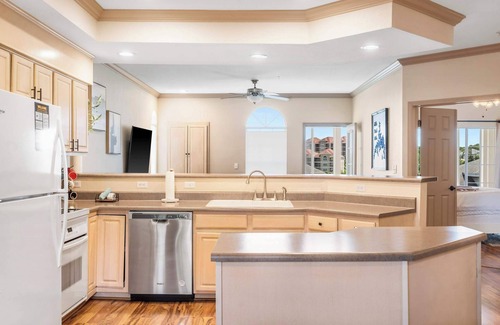 Branson Condo | Glorious Relaxation| Golf Course Views