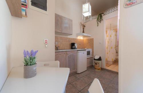 Agios Gordios House | Glorious Sunset & Sea View Studio Mariastella 4