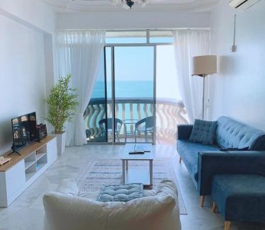 Taman Tanjung Apartment | Glory Beach Duplex Ocean View - 8Pax 3BR & FREE Disney Hotstar