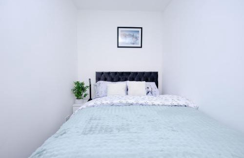 Middleton House | Glory Double Bedroom Manchester