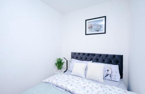 Middleton House | Glory Double Bedroom Manchester